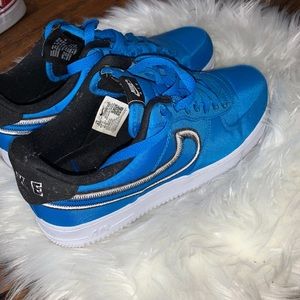 NIKE AIR SWOOSH SHOES